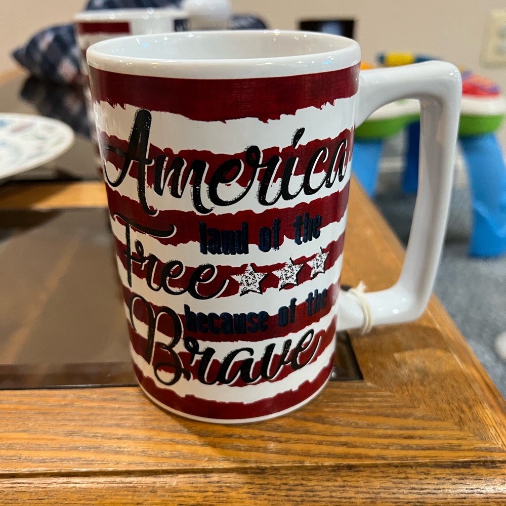 Blue Harbor "America land of the Free because of the Brave " Coffee Cup Mug New